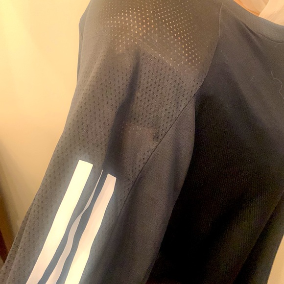 Adidas new w/o tags black running top “Aeroready” “prime green” - Picture 2 of 5